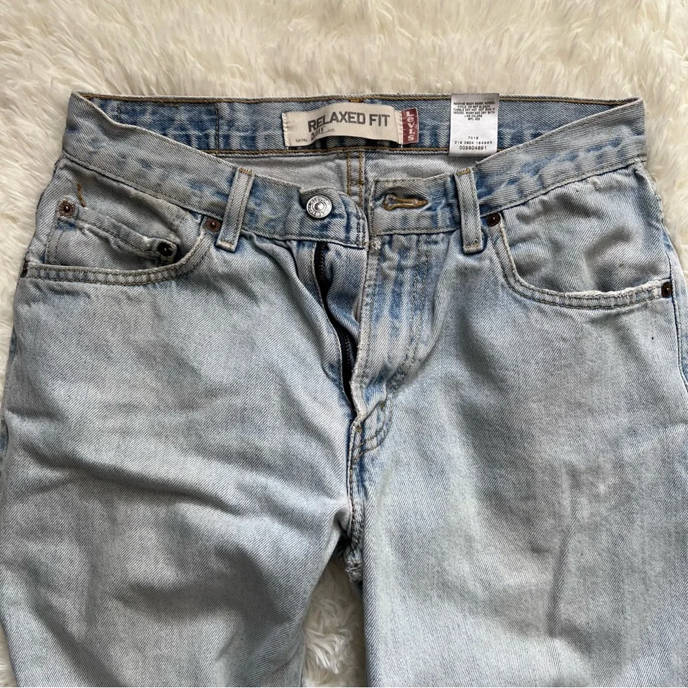 Levi’s 505 Light Washed Relaxed Fit Straight Leg Denim Jeans